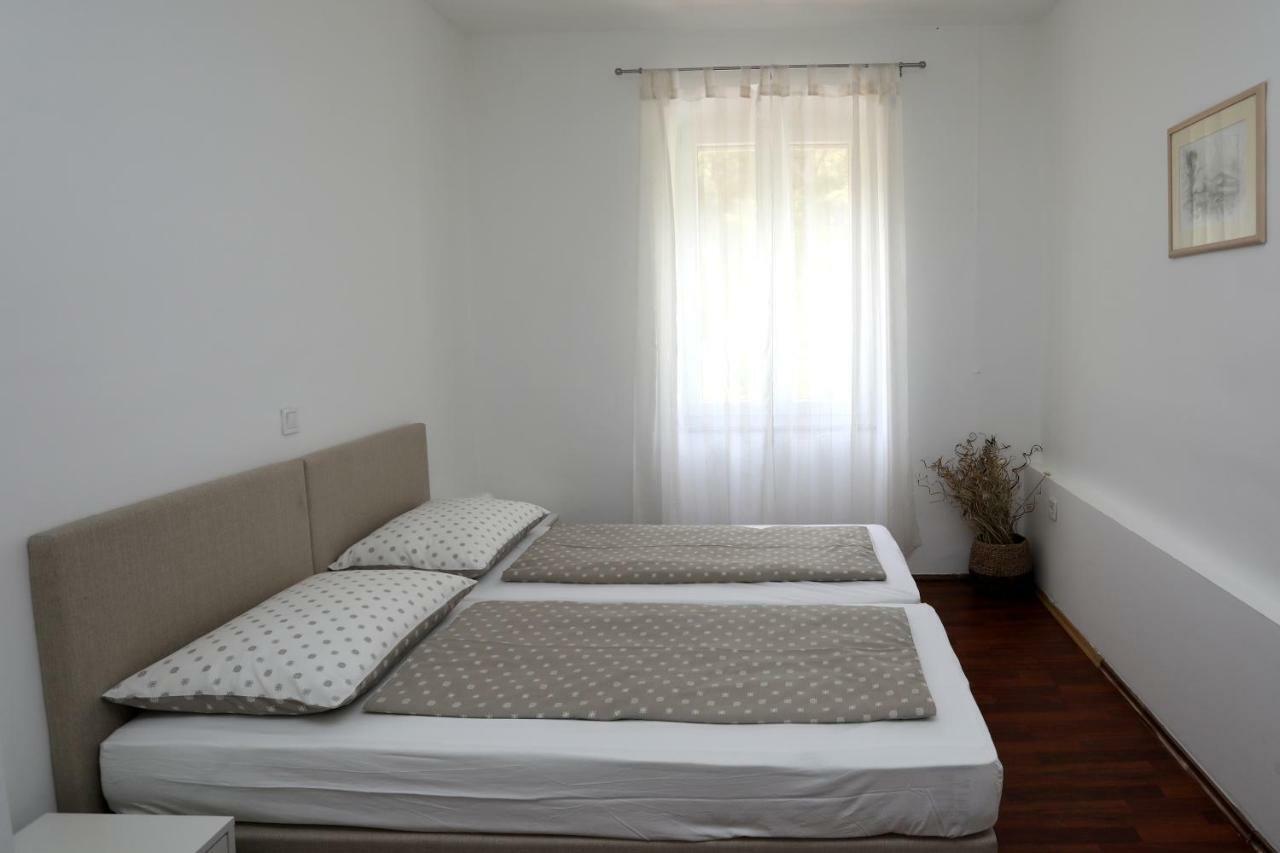 Apartman Cinkopan Pula Extérieur photo
