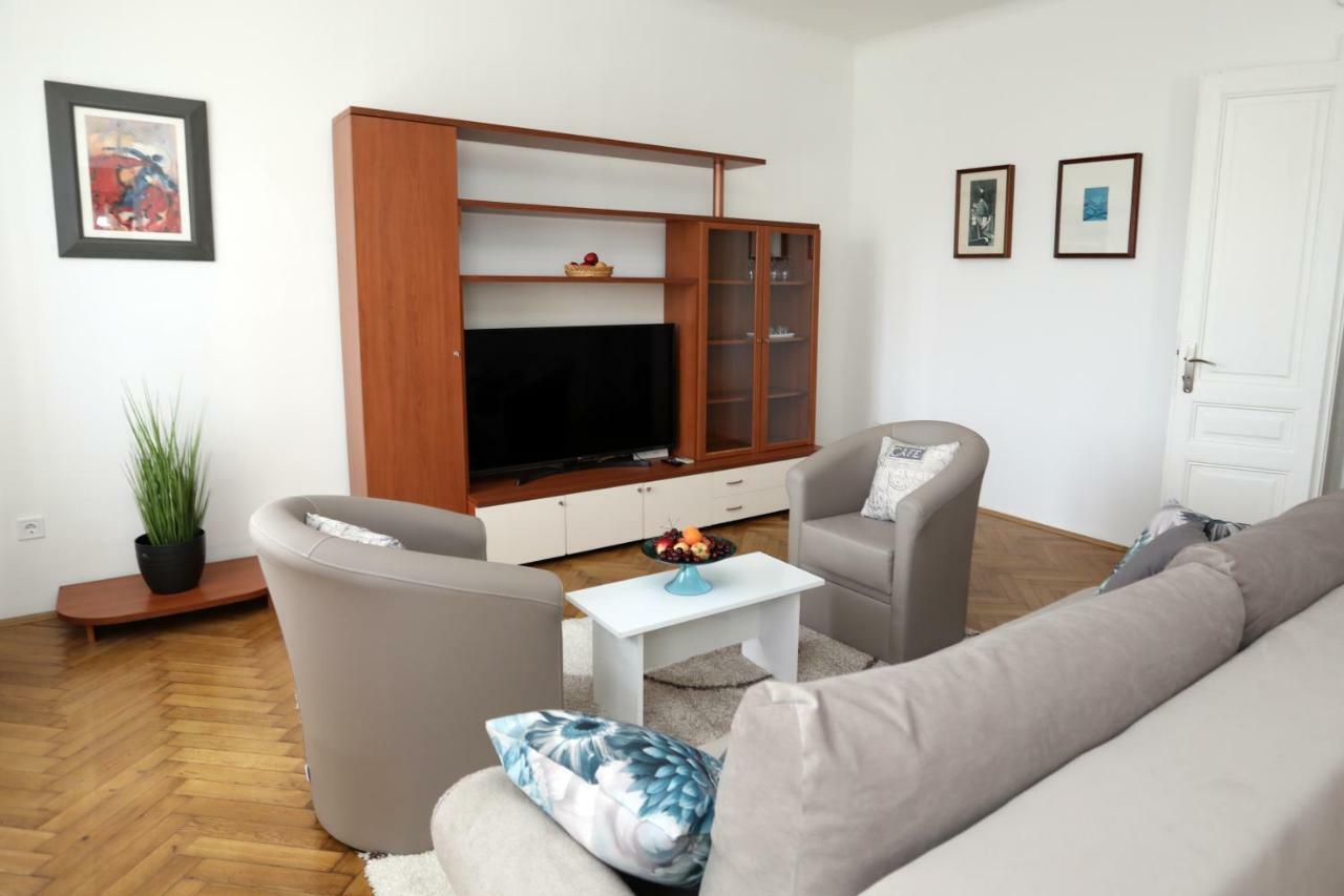 Apartman Cinkopan Pula Extérieur photo